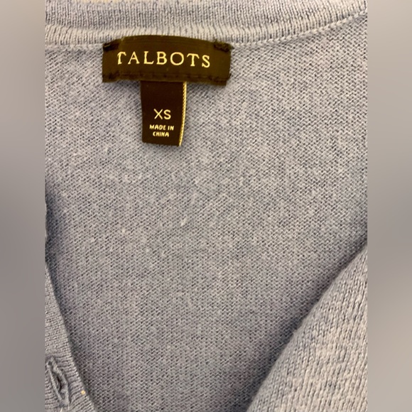 Talbots Legendary cardigan size-XS is an indispensable accessory all year round. - Picture 9 of 10